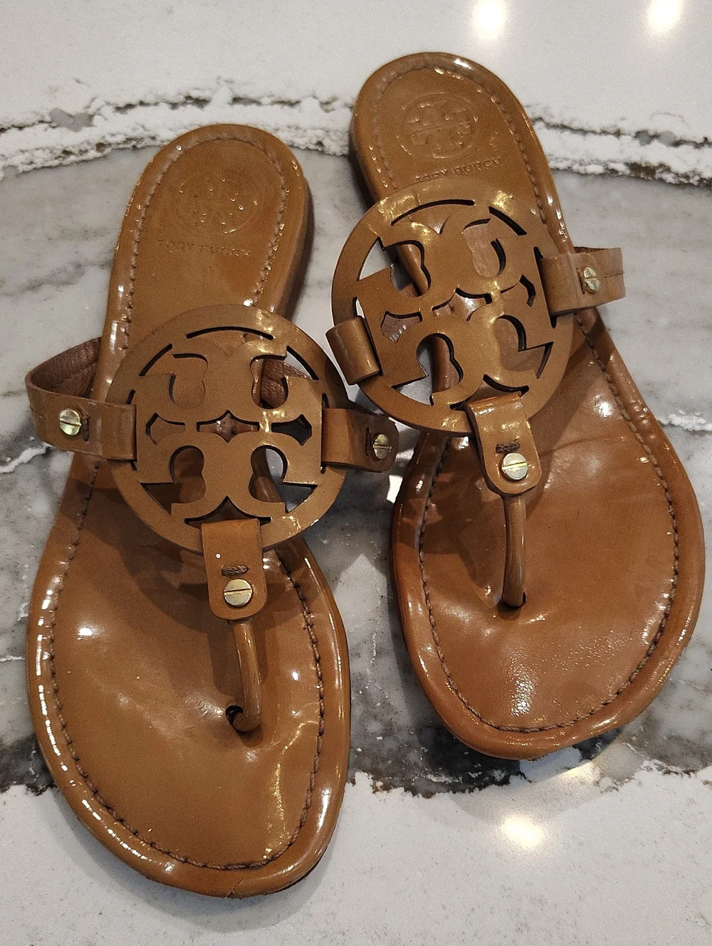 Tory Burch Tan Leather Miller Logo Thong Sandals Vacation Resort Cruise